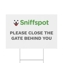Load image into Gallery viewer, Sniffspot &quot;Close Gate&quot; Sign

